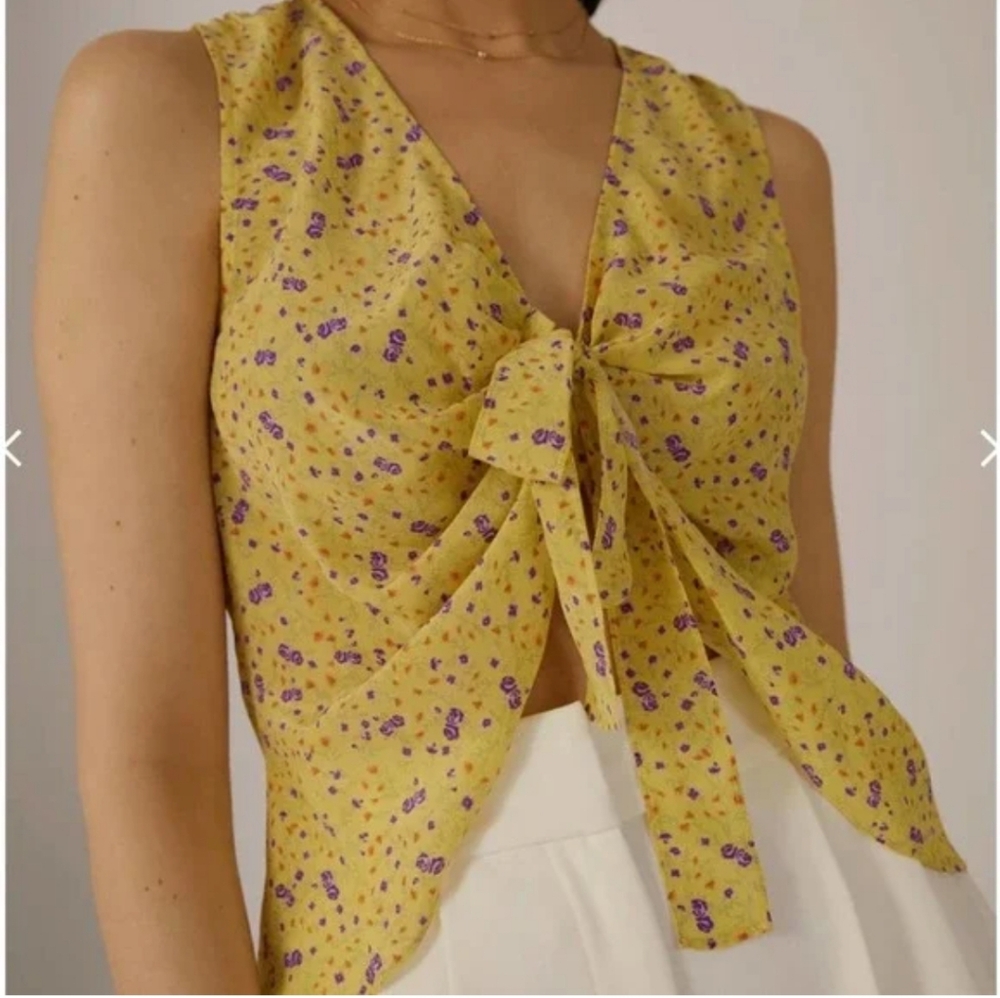 NEW FAVORITE DAUGHTER YELLOW GWEN TOP SIZE SMALL 100% SILK - Picture 2 of 9